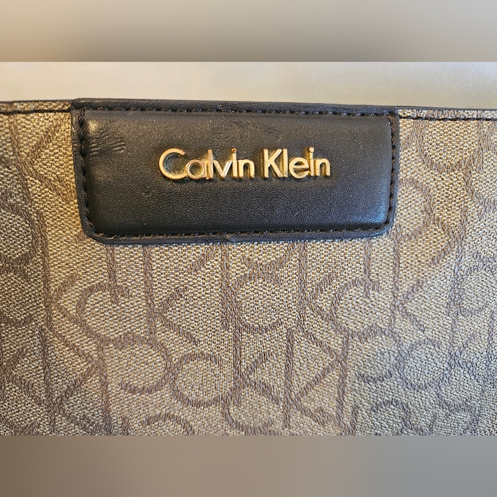 Calvin Klein Signature Logo Crossbody Bag Brown Tan Monogram Adjustable Strap - Picture 6 of 9